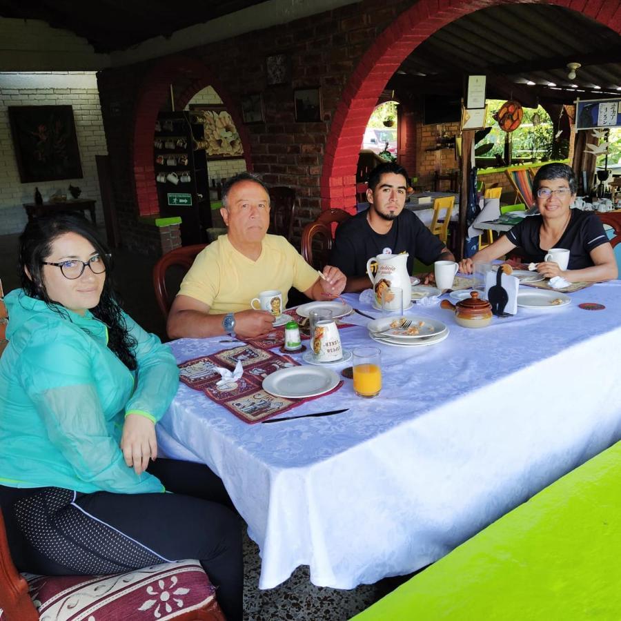 La Acuarela, Posada De La Monita Pereira Εξωτερικό φωτογραφία